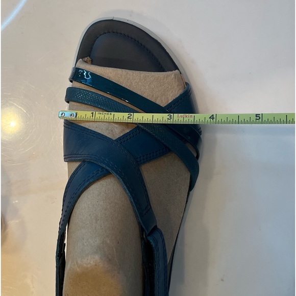 NEW IN BOX Felicia Sandal Dark Petrol Leather
Adjustable Strap Wedge Sandal. - Picture 14 of 14